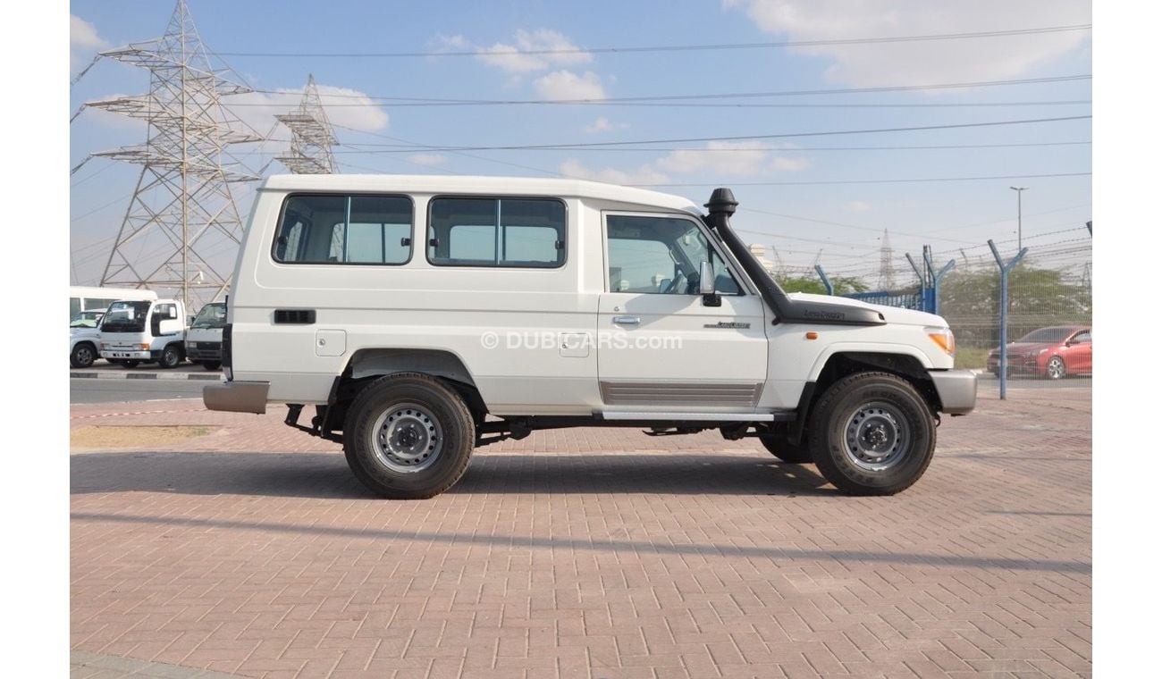 Toyota Land Cruiser Hard Top 2023 TOYOTA LAND CRUISER HARD TOP 4.5L V8