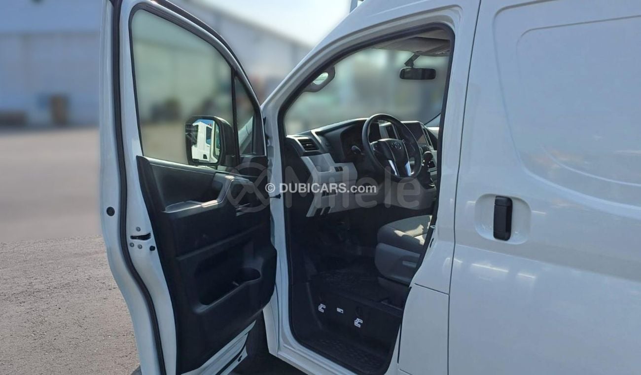 Toyota Hiace HR CARGO VAN 2.8L DIESEL: NEW SHAPE, REAR CAMERA, POWER WINDOWS, CENTRAL LOCK