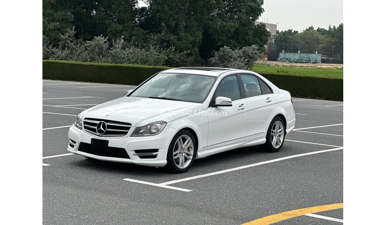 مرسيدس بنز C 250 موديل 2014 حاله ممتازه من الداخل والخارج فل مواصفات فتحه وجلد