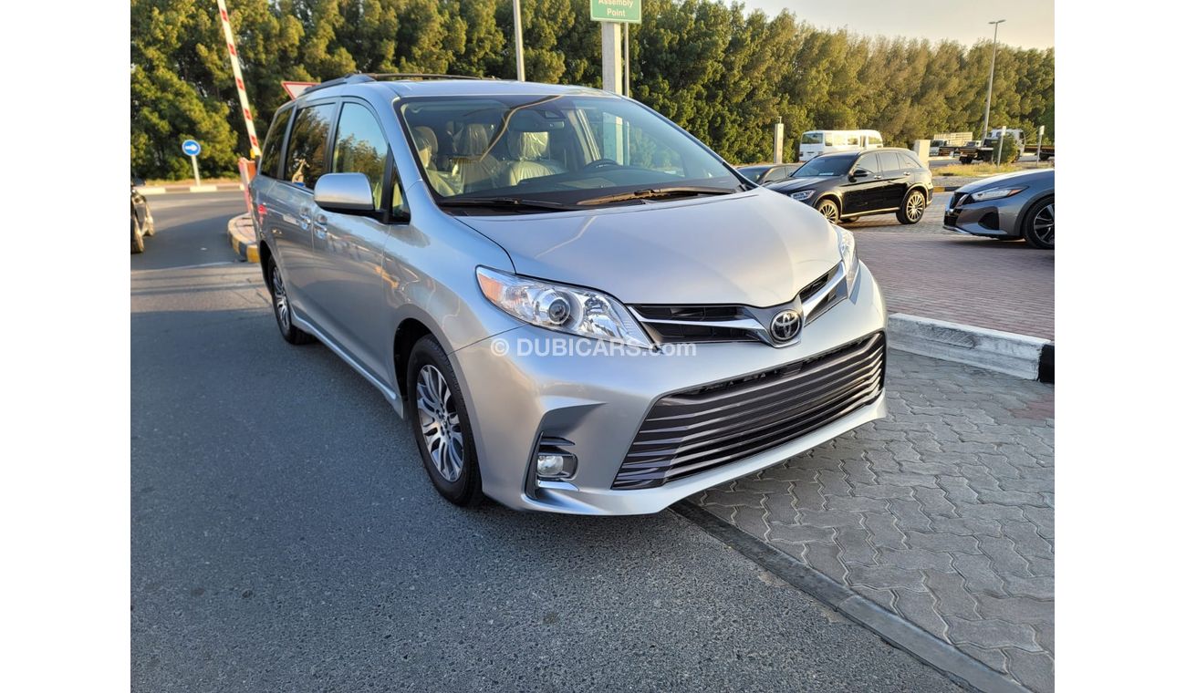 Toyota Sienna XLE Full option