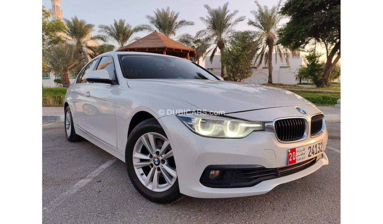 BMW 320i