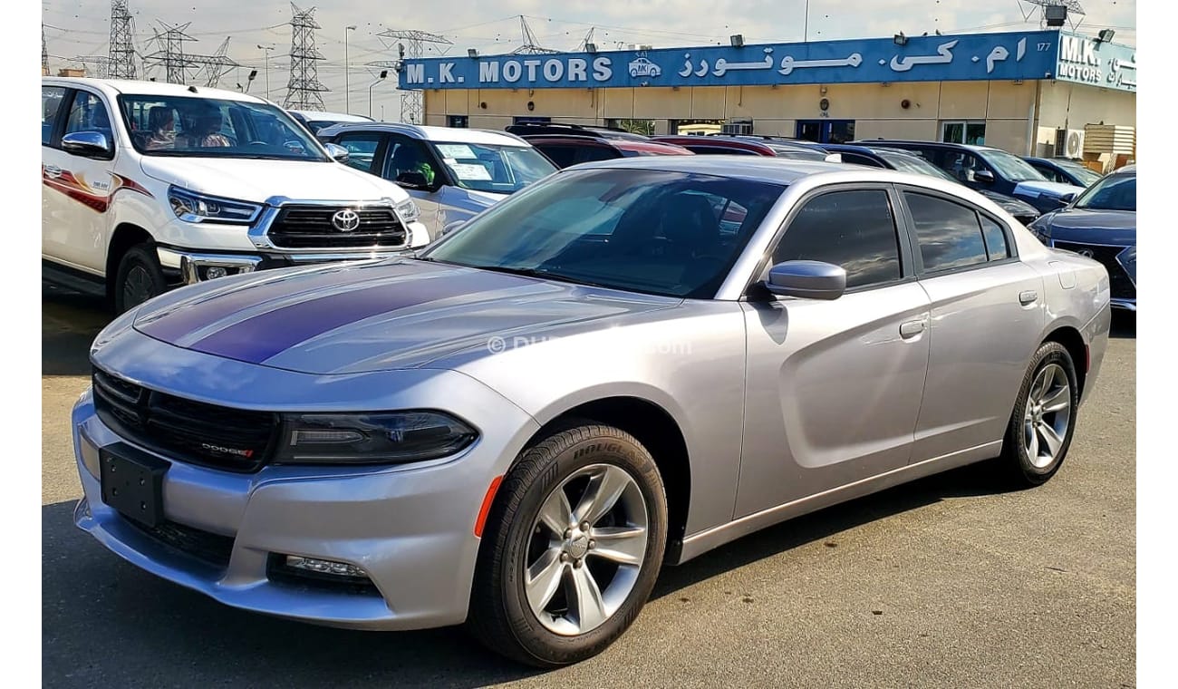 Dodge Charger SXT DODGE CHARGER SILVER 2018