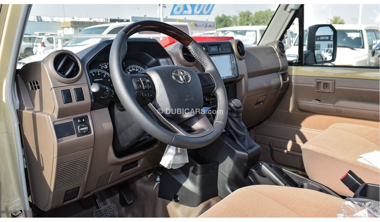 Toyota Land Cruiser Pick Up 4.0L V6 Petrol Single Cabin  A/T