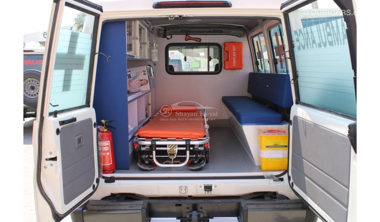 تويوتا لاند كروزر LHD LC78 4.2L DSL V6 4WD 3DR AMBULANCE MT 2024MY