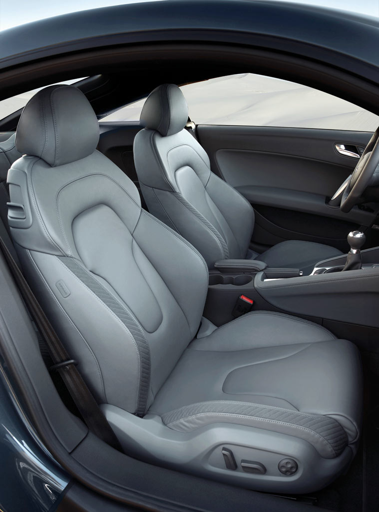 Audi TTS interior - Seats