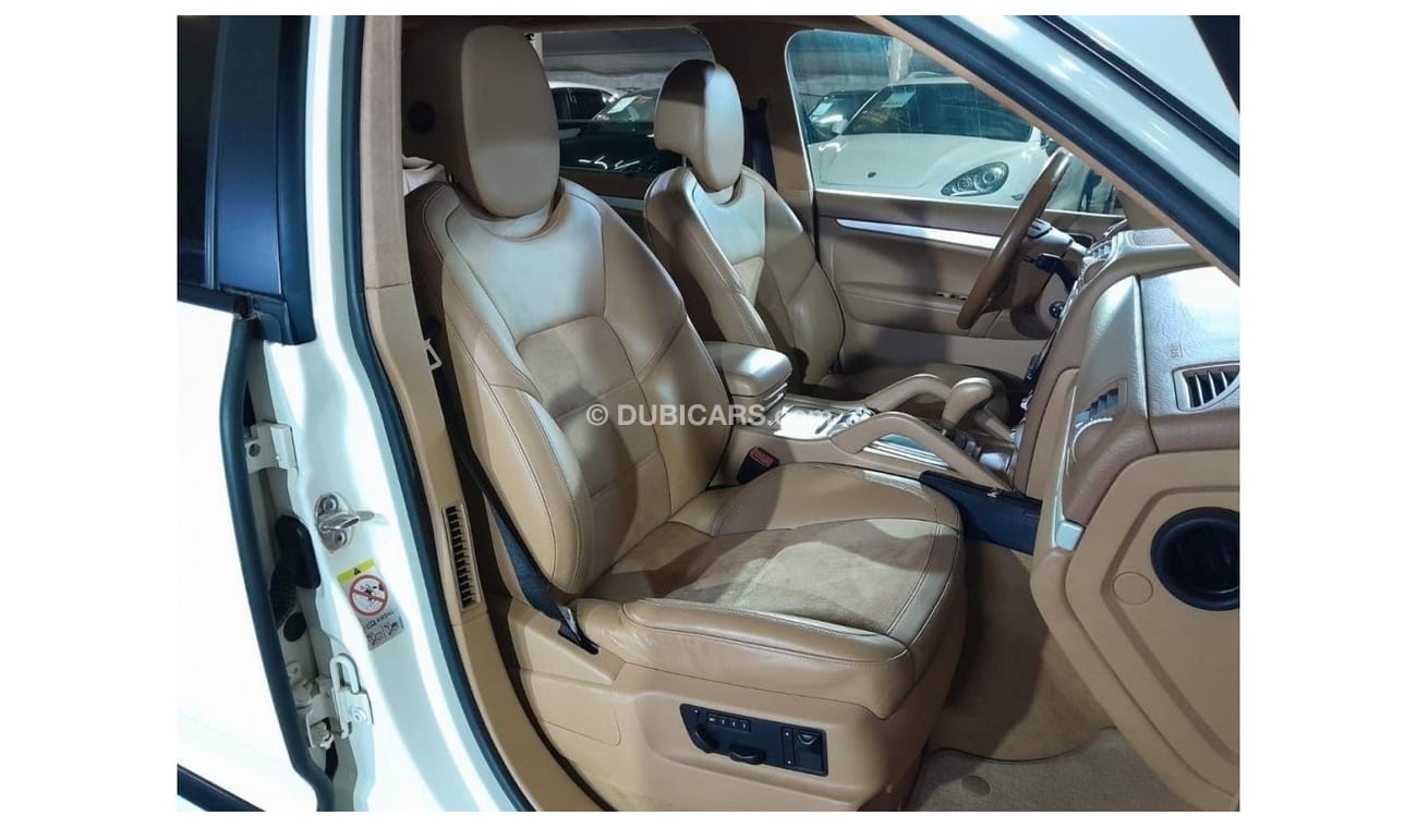 بورش كايان PORSCHE CAYENNE GTS 4.8L 2008 WITH SUNROOF, BOSE SOUND SYSTEM, AND MORE..