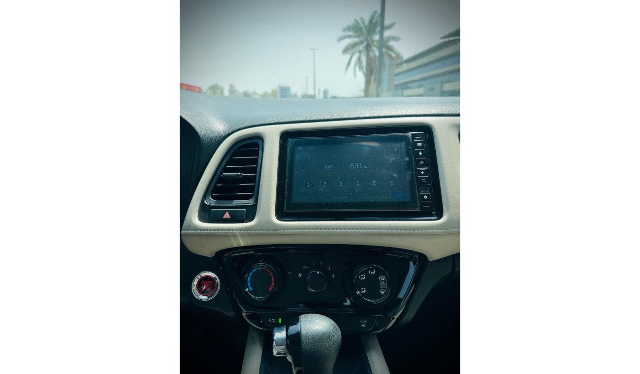 Honda HRV EX AED 950 PM | HONDA HR-V LX 1.8 I4 | GCC | 0% DP | LOW MILEAGE