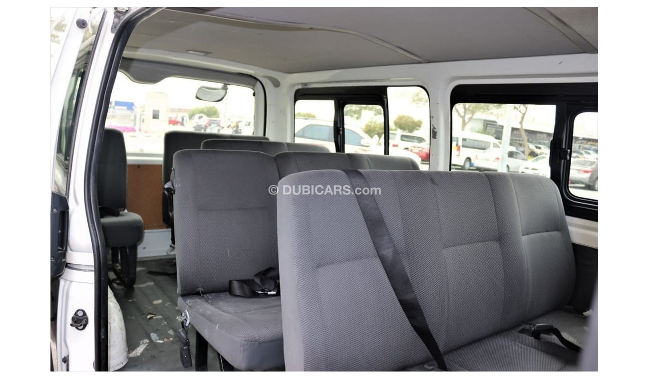 Toyota Hiace GL - Standard Roof TOYOTA HIAC 2016 PETROL 14 PASSENGER GCC