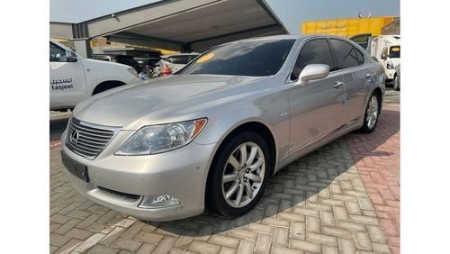 Lexus LS460