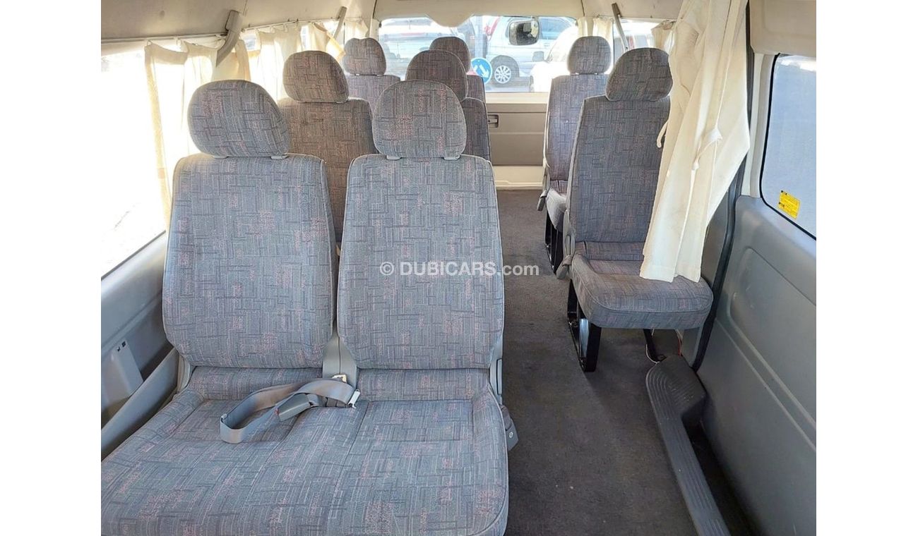 تويوتا هاياس TOYOTA HIACE COMMUTER VAN RIGHT HAND DRIVE(PM01634)