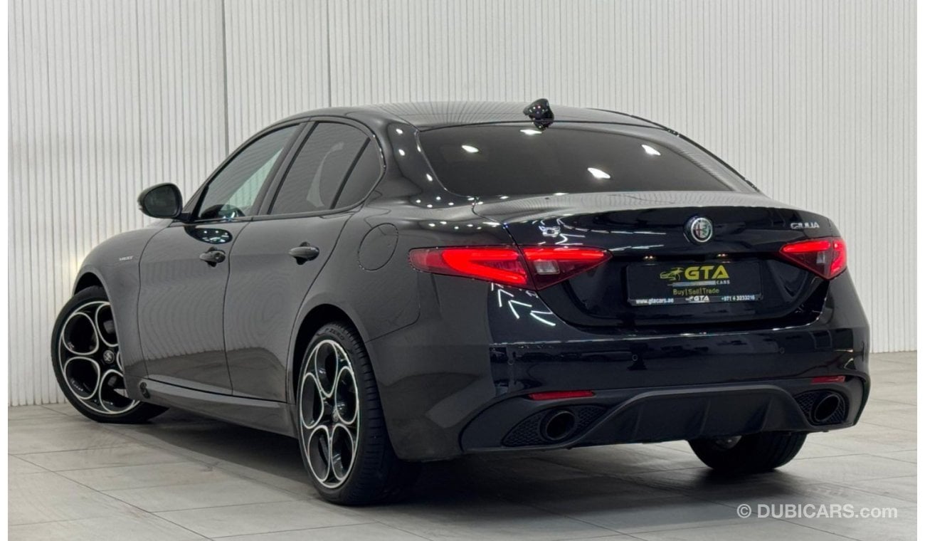 ألفا روميو جوليا 2023 Alfa Romeo Giulia Veloce, Jan 2028 Agency Warranty + Service Package, Full Service History, GCC