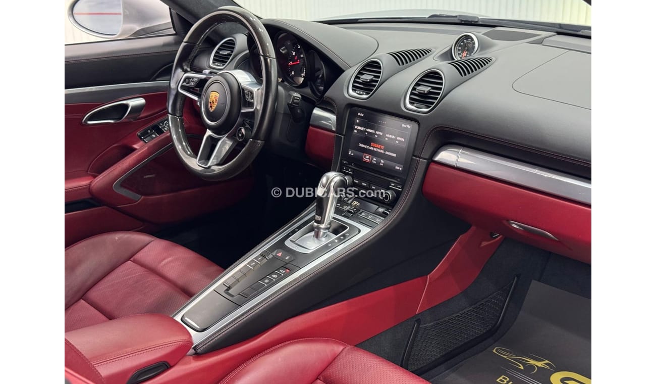 بورش كايمان 718 GTS 2.5L 2019 Porsche 718 Cayman GTS, One Year Warranty, Full Service History, GCC2019 Porsche 718 C