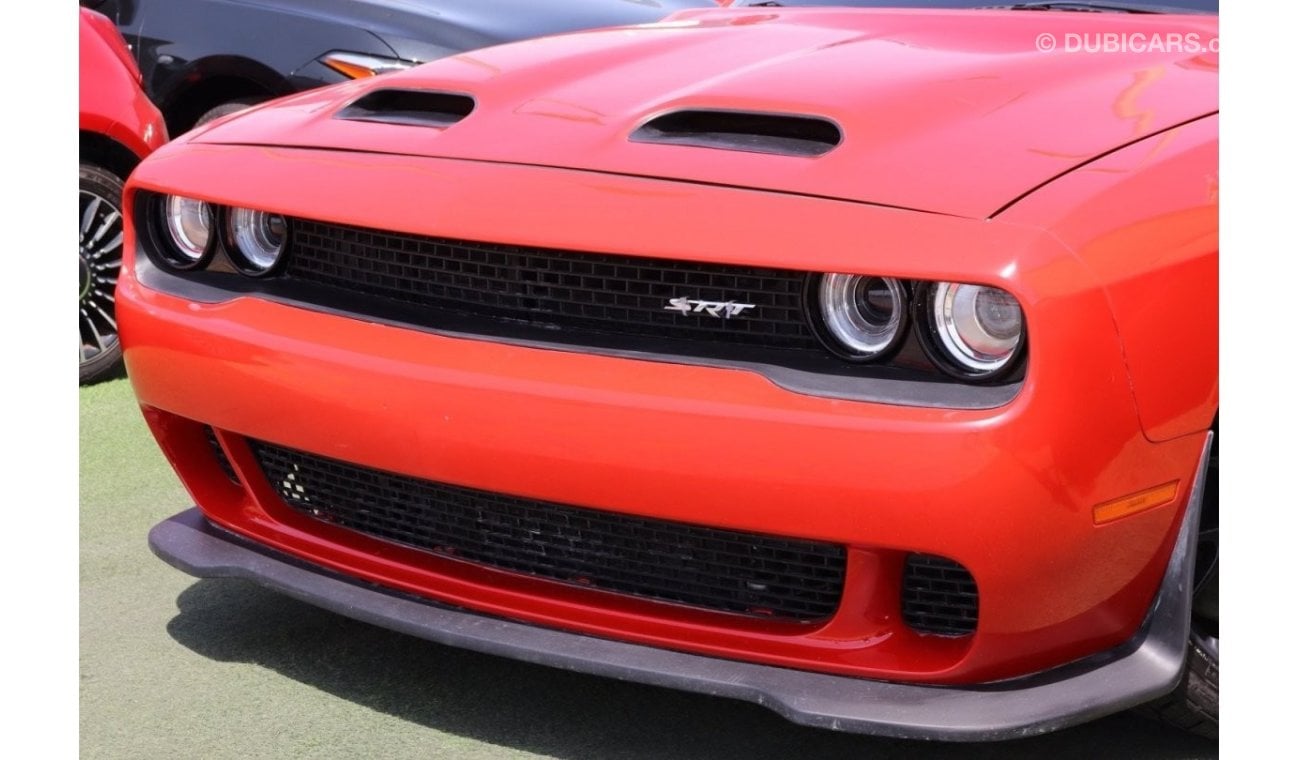 دودج تشالينجر Dodge Challenger SRT 392