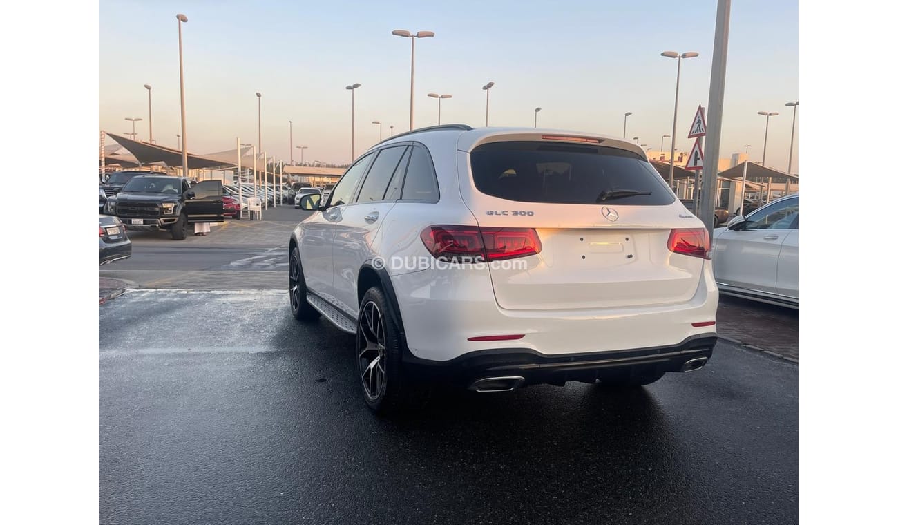 مرسيدس بنز GLC 350 Mercedes GLC300 _American_2020_Excellent Condition _Full option