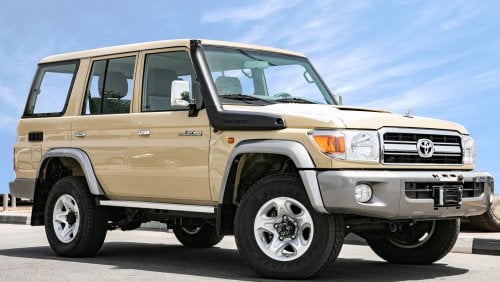 تويوتا لاند كروزر VDJ76 4.5L Diesel with Snorkel and Electric Winch