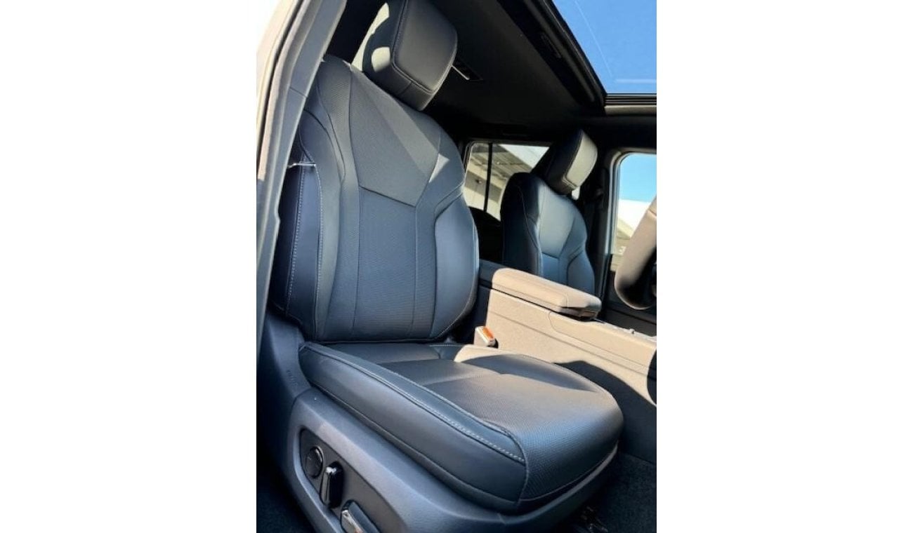 لكزس GX550 Luxury (Right Hand Drive)