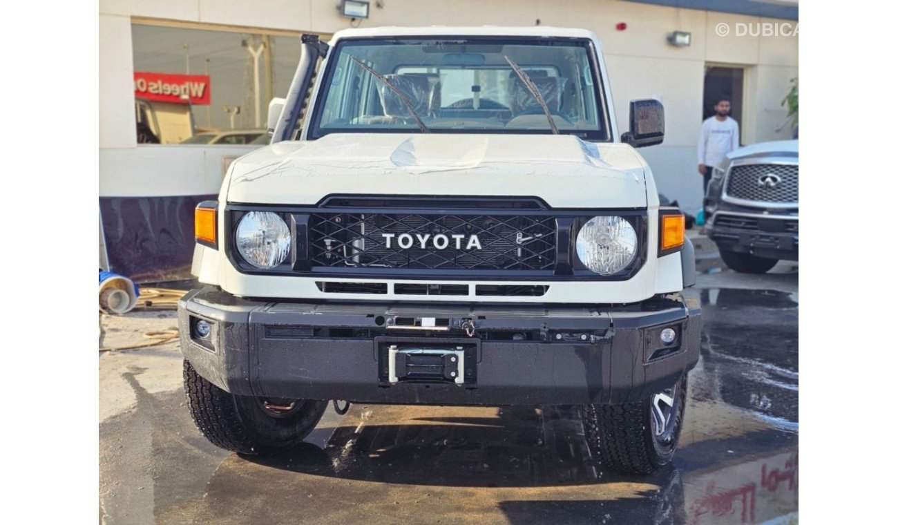 Toyota Land Cruiser Pick Up 2024 TOYOTA LAND CRUISER DOUBLE CABIN 2.8L DIESEL 4 CYLINDER