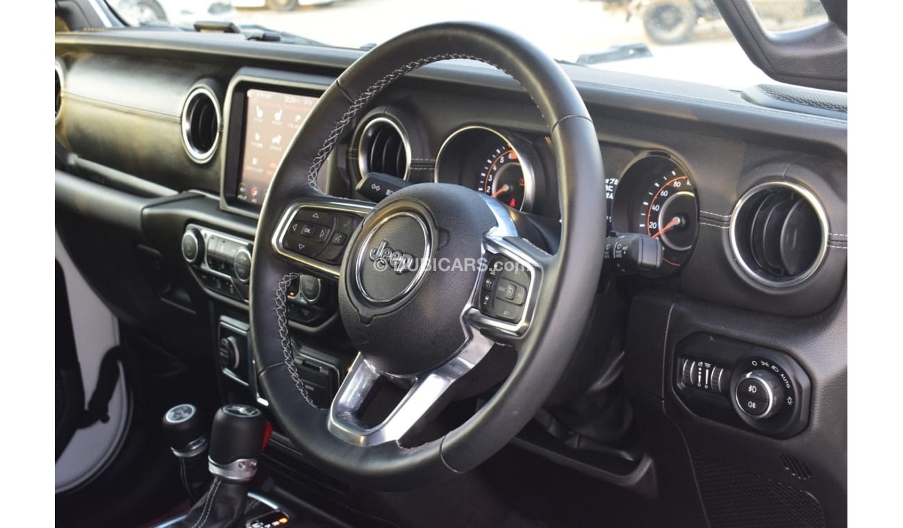 جيب رانجلر Jeep Wrangler Sahara. 2022 fuel petrol 2.0 L turbo charged 5 seats 5 doors