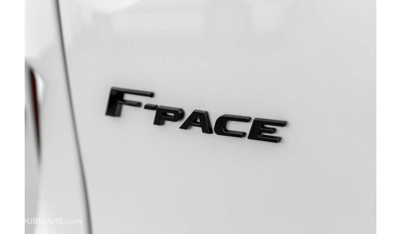 Jaguar F Pace SVR