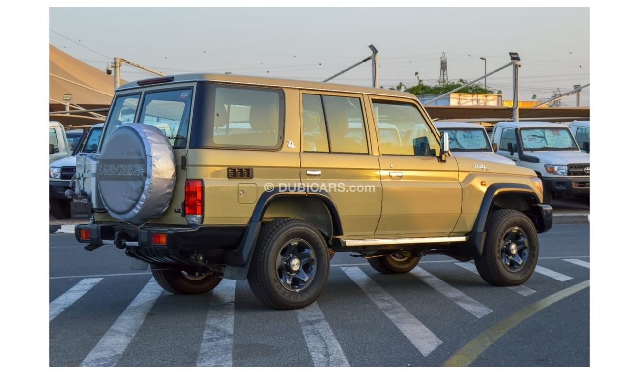 Toyota Land Cruiser Hard Top TOYOTA LAND CRUISER HARDTOP 4.0L V6 70 SERIES AWD 2022 | AVAILABLE FOR EXPORT