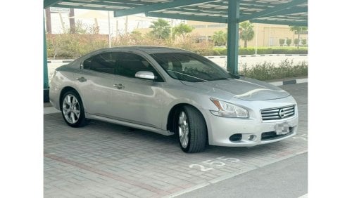 Nissan Maxima 0% DP - NISSAN MAXIMA SV - FIRST OWNER - FULL OPTION - WELL MAINTAINED - GCC