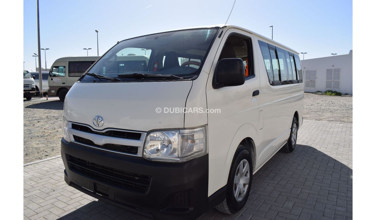 Toyota Hiace GL - Standard Roof Toyota Hiace bus 13 seater, Diesel, Model:2013.Free of accident