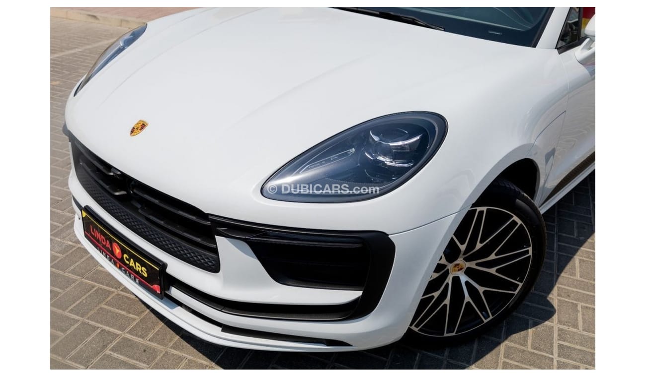 Porsche Macan Porsche Macan 2023 GCC under Agency Warranty with Flexible Down-Payment.