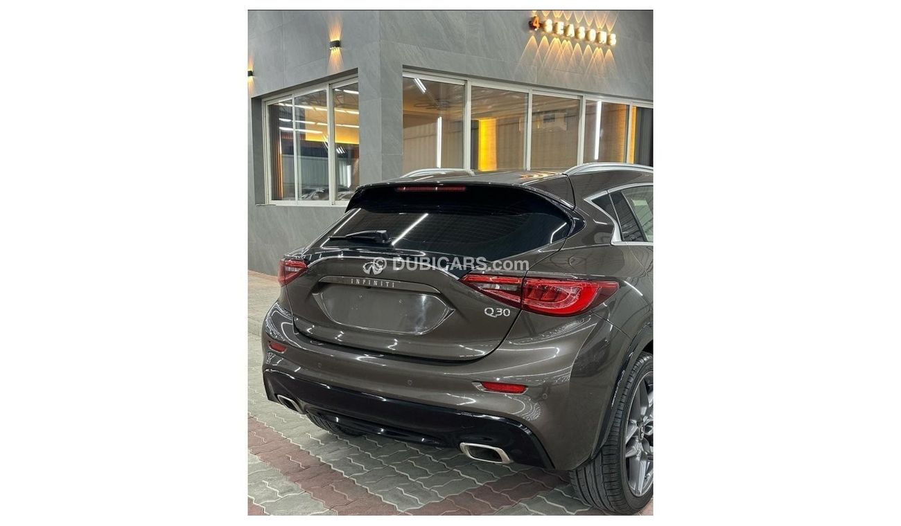 Infiniti Q30 Premium GCC