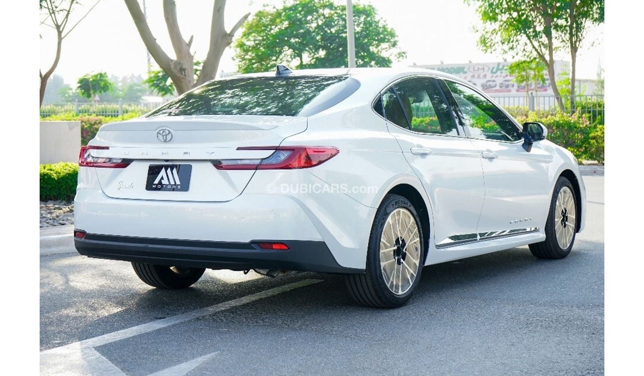 Toyota Camry 2.5L GRAND 2025MY GCC