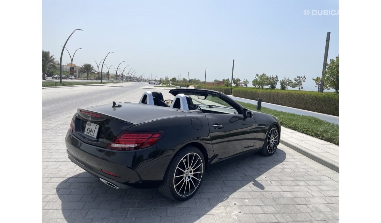 Mercedes-Benz SLC 300