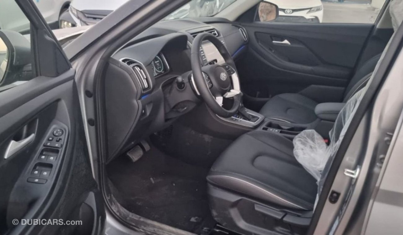 Hyundai Creta 1.6   WITH LEATHER SEATS  SCREEN CAMERA