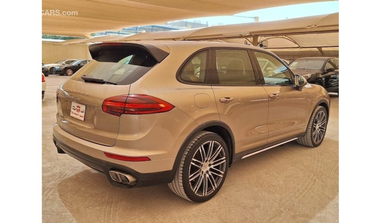 Porsche Cayenne Turbo PORSCHE CAYENNE TURBO 4.8L GCC 2015 WITH PADDLE SHIFT AND PANORAMIC ROOF IN EXCELLENT CONDITION