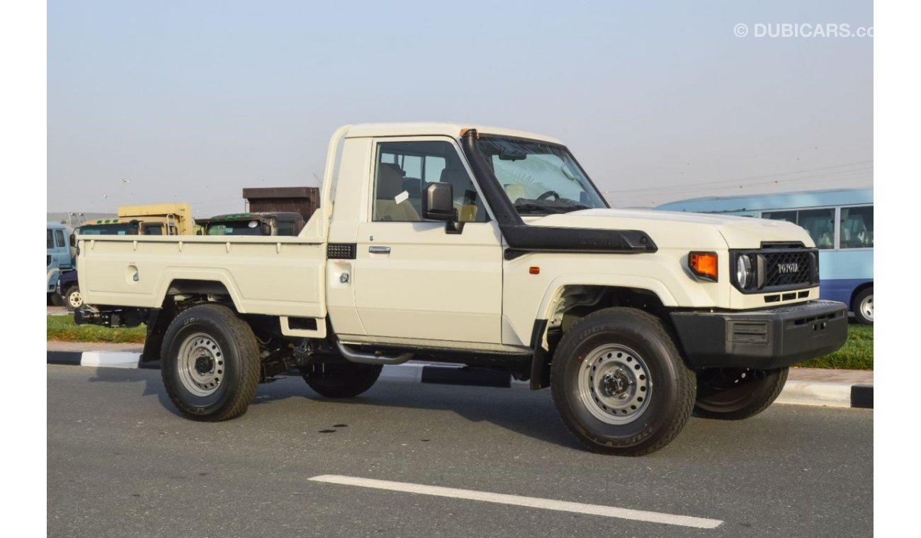 تويوتا لاند كروزر بيك آب TOYOTA LAND CRUISER 79 SERIES 2.8L 4WD DIESEL PICKUP 2024