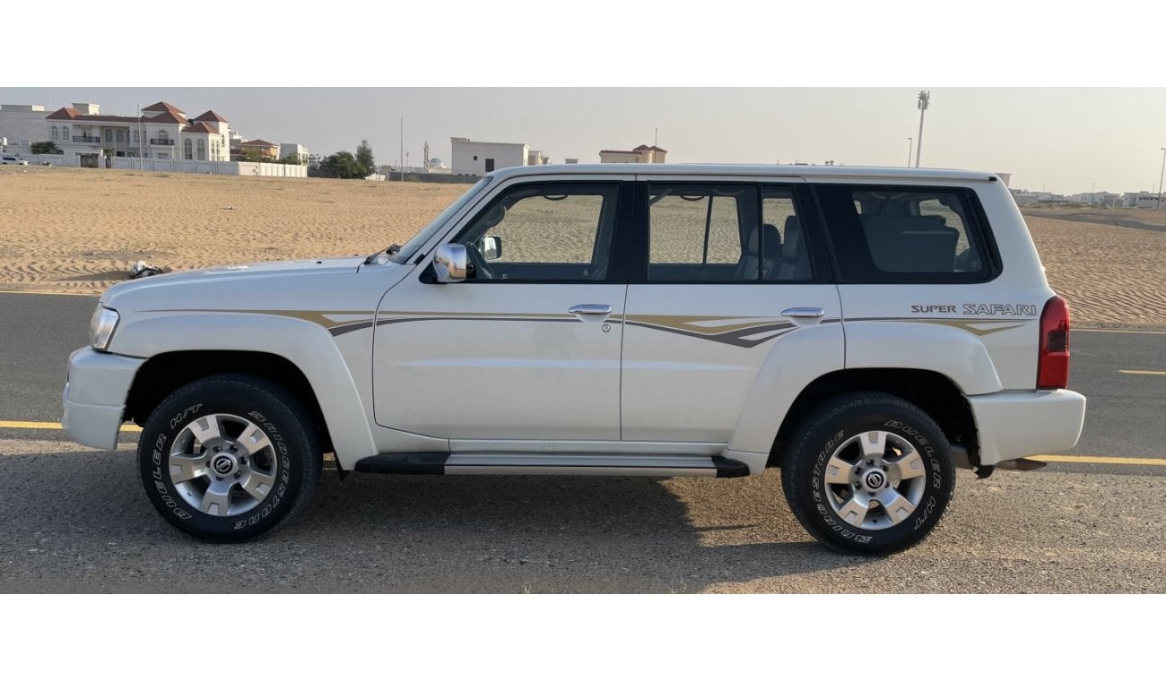 نيسان باترول سفاري GRX 4x4 Full Options