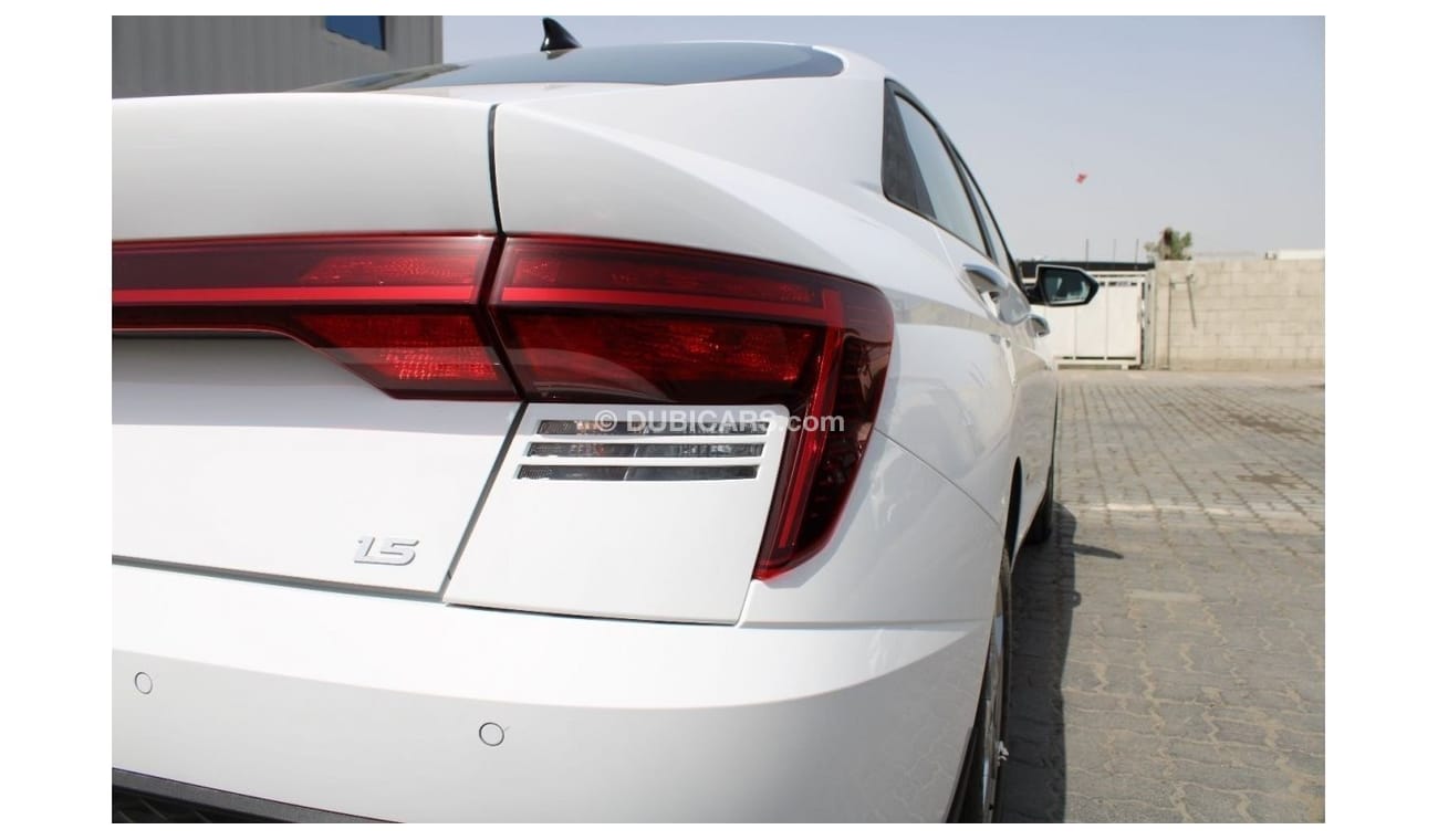 هيونداي أكسنت LHD LUXURY 1.5L PETROL AT 24MY (WITH REMOTE ENGINE START) & (WIRELESS CHARGER)