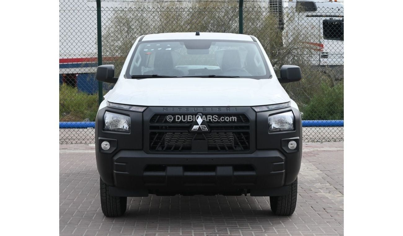 Mitsubishi L200 Double Cabine GL 2.4L 4x4 Diesel 6 Seats