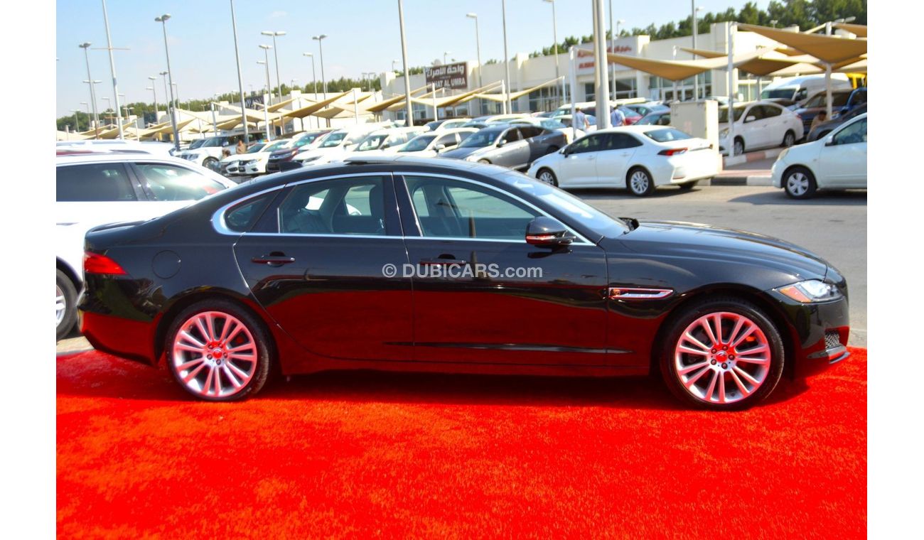 Jaguar XF HSE 2.0L (300 HP)