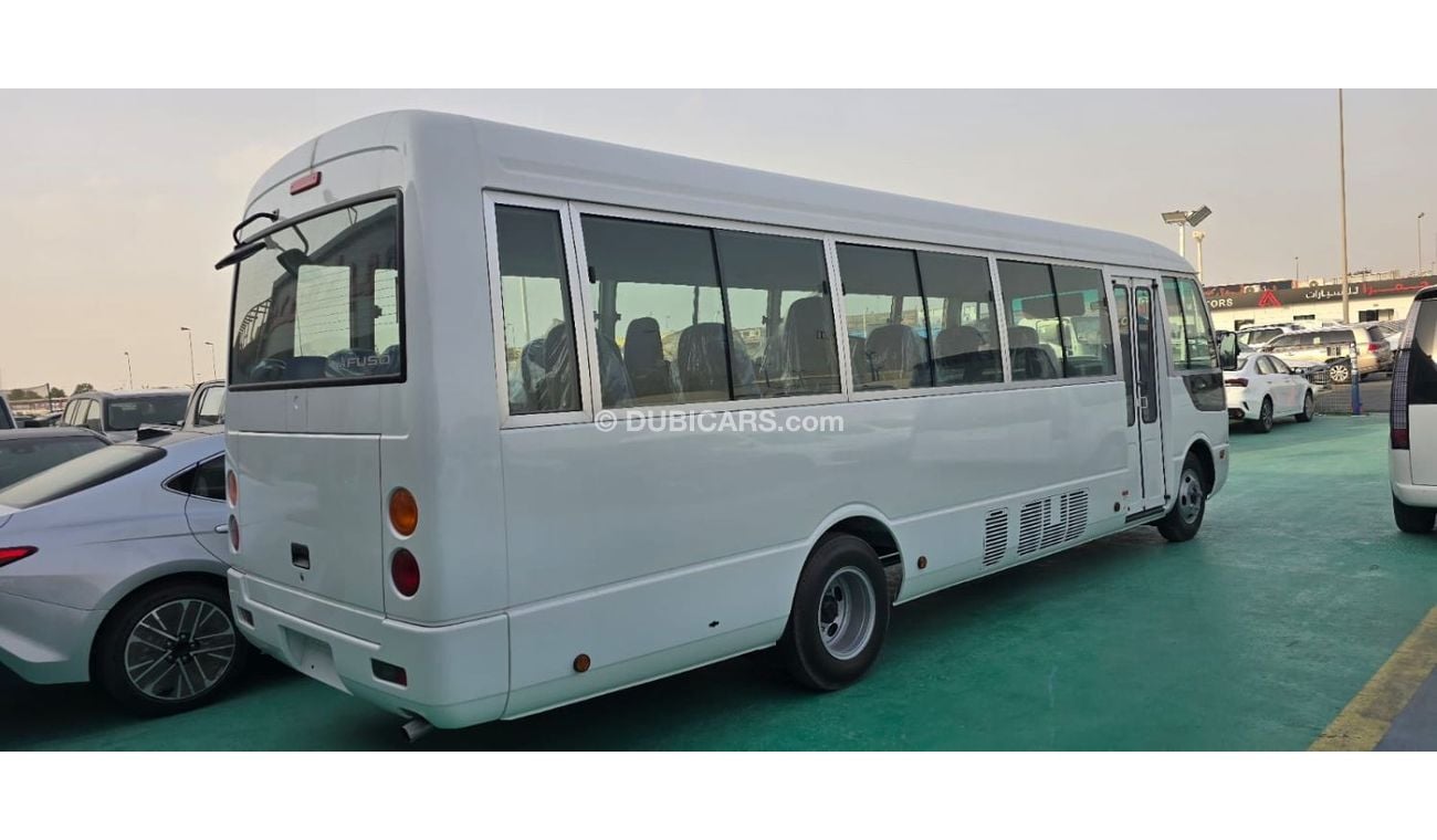 ميتسوبيشي روزا 4.2L DIESEL 30 SEATS 2024