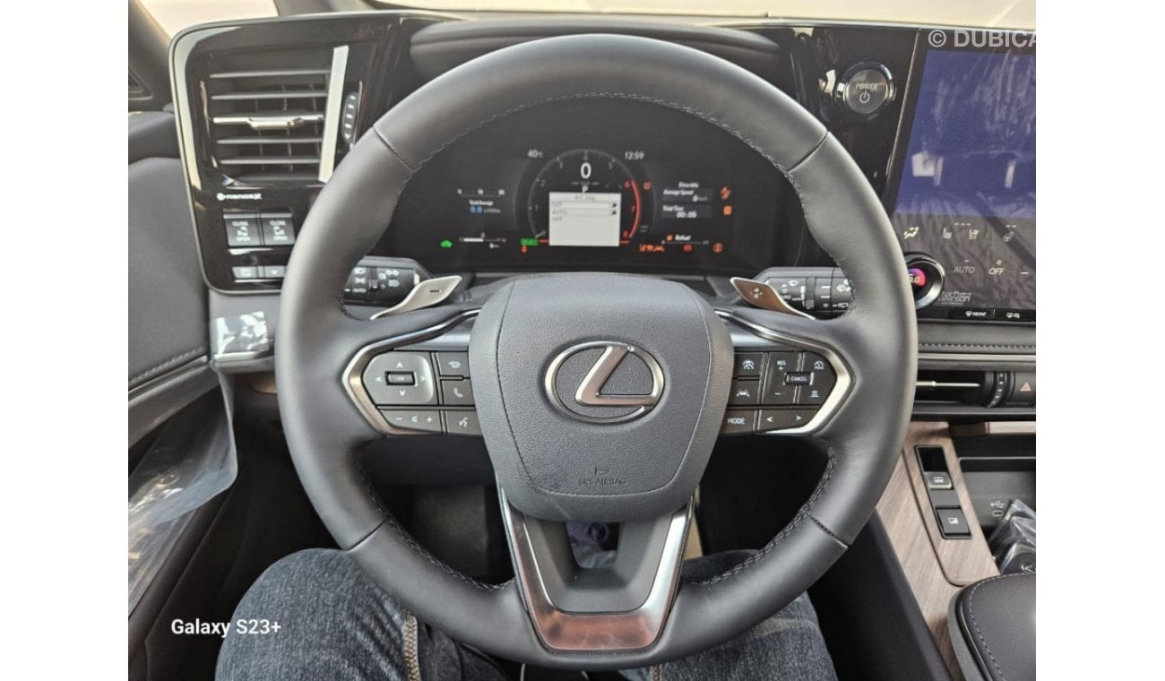 Lexus LM 350h