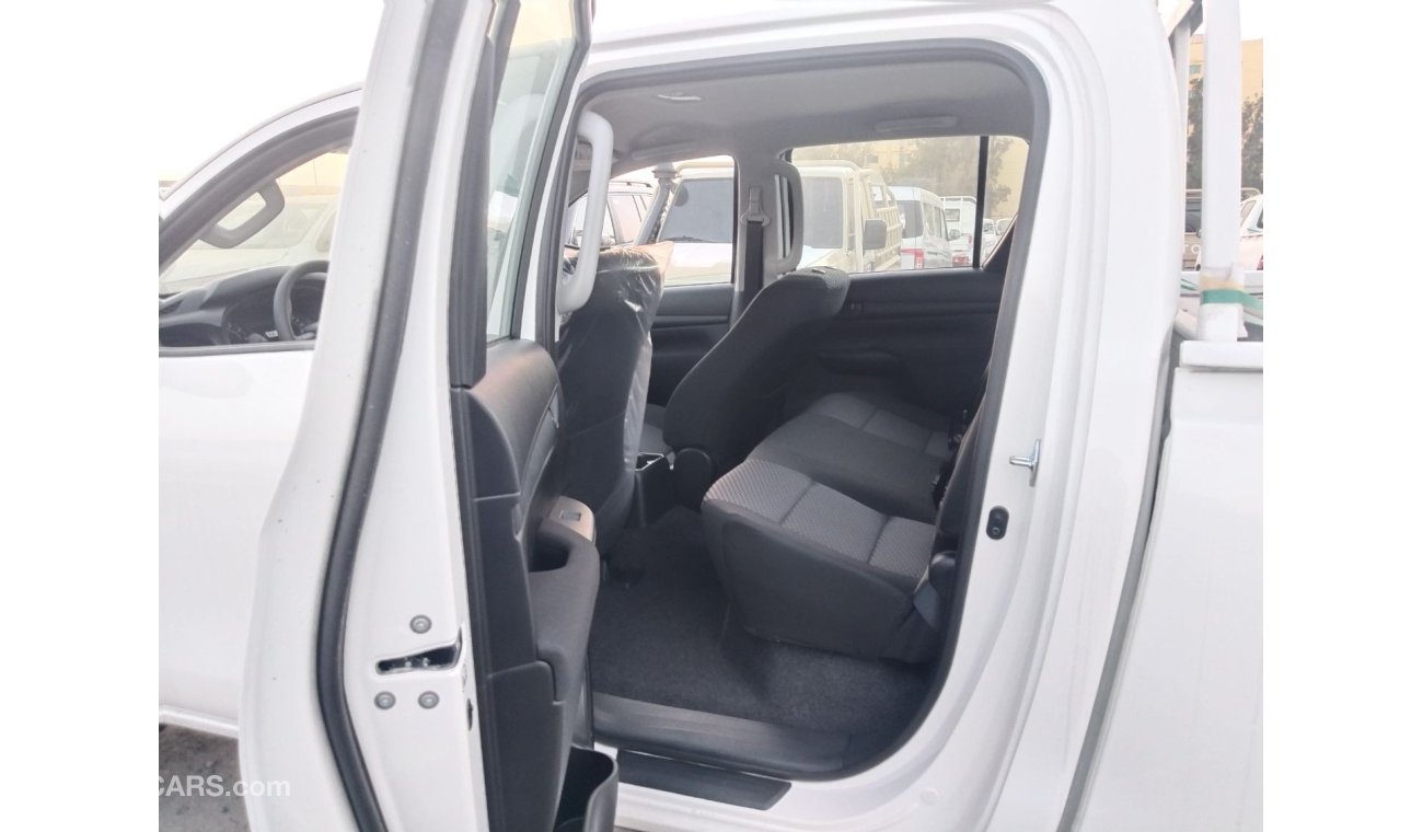 تويوتا هيلوكس Toyota Hilux Country Double Cab 4F 2.4L Manual Diesel | 03 Years Warranty