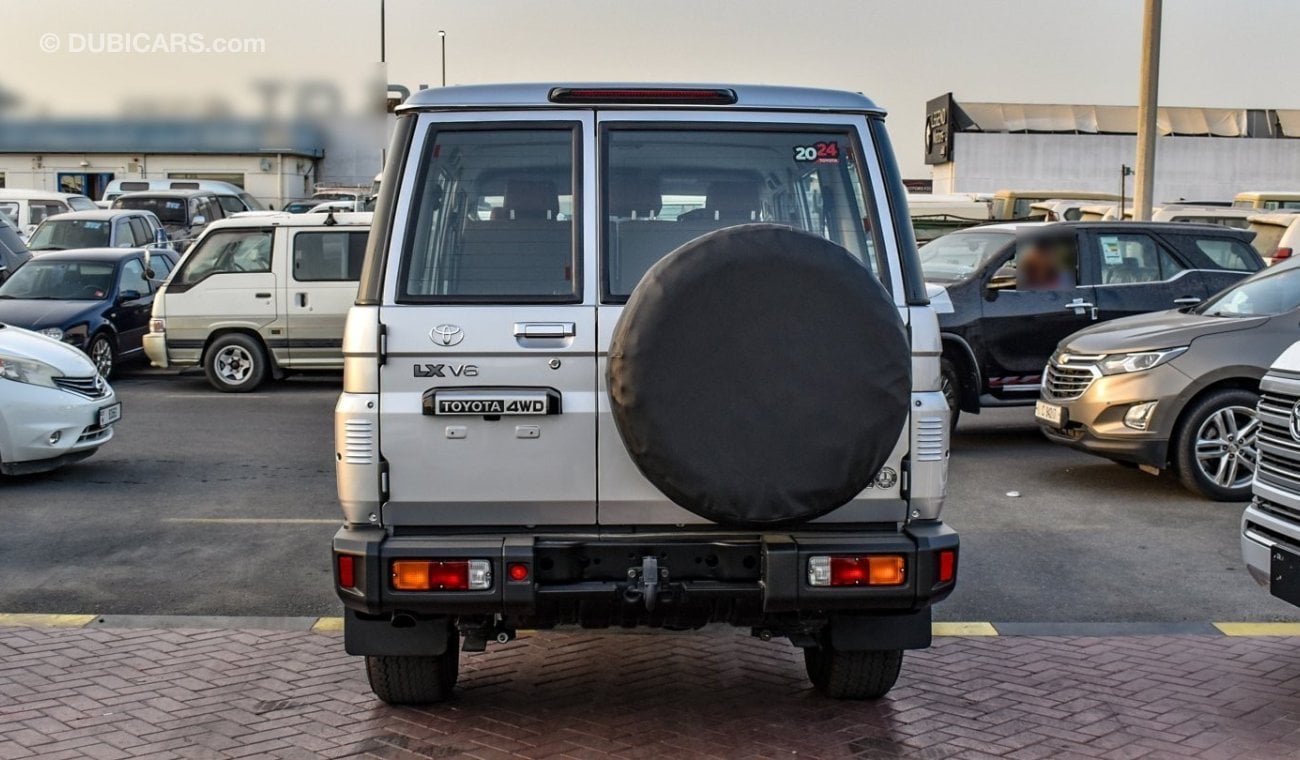 Toyota Land Cruiser Hard Top 4.0L V6 A/T