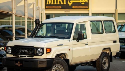 تويوتا لاند كروزر هارد توب LC 78 | Hard Top | 4.0L | V6 | Petrol | M/T (3 Doors)