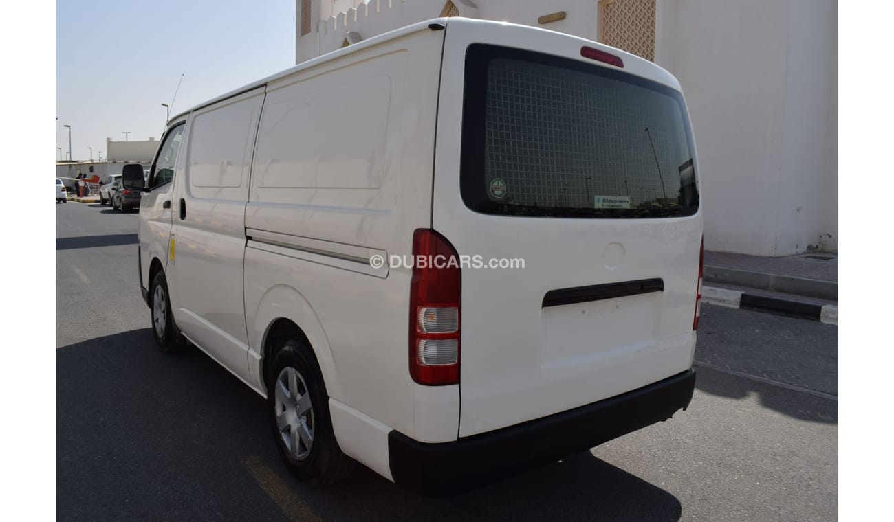 Toyota Hiace GL - Standard Roof Toyota Hiace std roof van, model:2013. Excellent condition