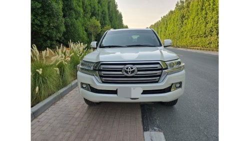 تويوتا لاند كروزر 200 4.0L GXR PETROL V6 AUTOMATIC TRANSMISSION