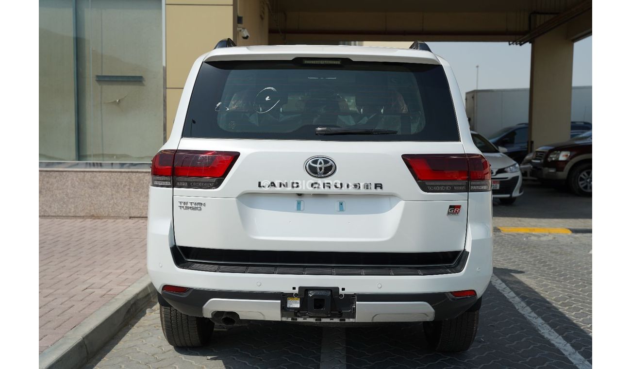 Toyota Land Cruiser GR SPORT DIESEL 2022 FULL OPTION GCC SPECS ( REAR SCREEN / RADAR / 7 SEATS )