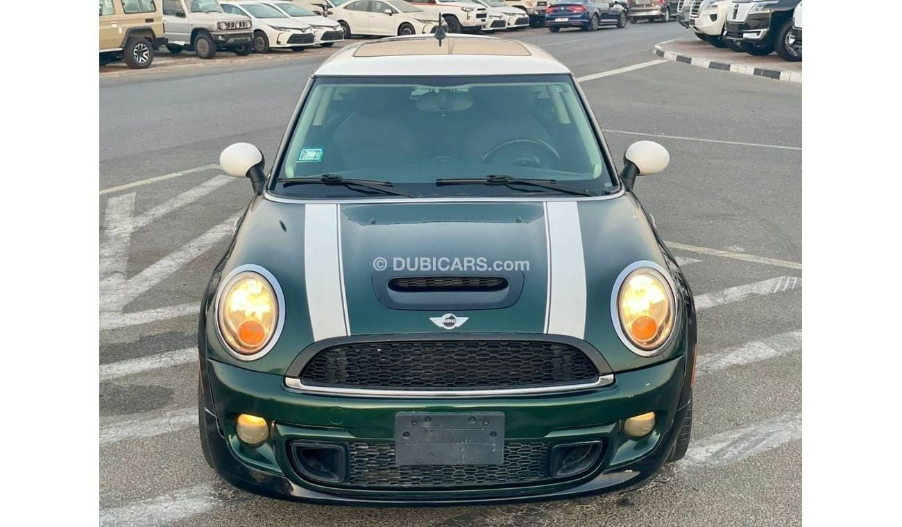 Mini Cooper S 2011 Mini Cooper Hardtop S class 1.6L V4 - 2 doors 4 seats Hatchback German Origin - 159,000 mileage