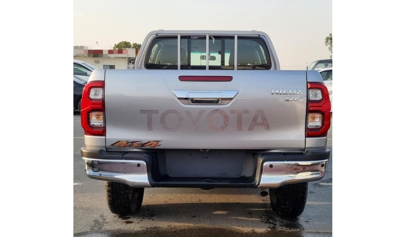 تويوتا هيلوكس Toyota Hilux SR5 4.0L Petrol 2024