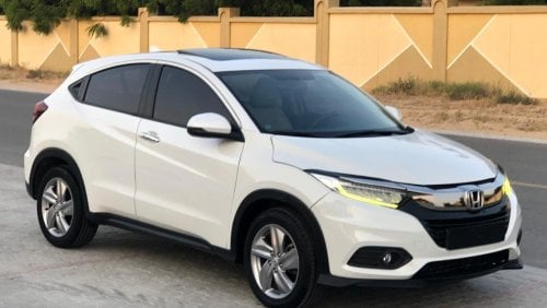 Honda HR-V HONDA,HR-V 2020 FULL OPTIONS GCC,panoramic