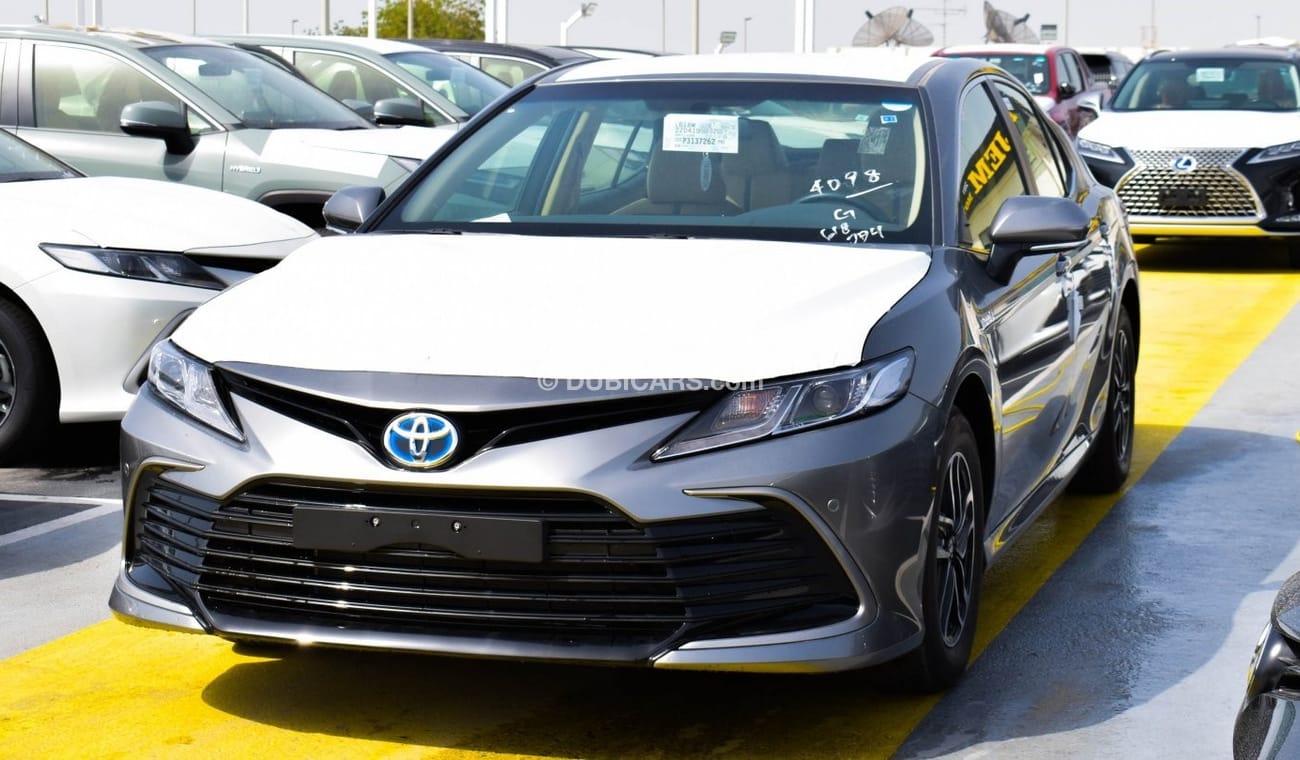 تويوتا كامري LE Hybrid 2.5 L