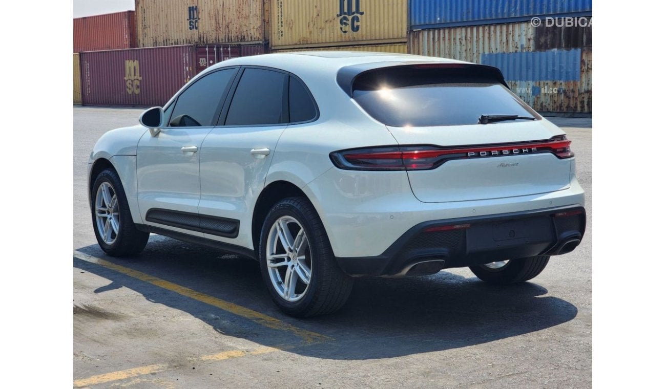 بورش ماكان 2023 Porsche Macan 2.0 - Very Low Mileage - Brand New Condition